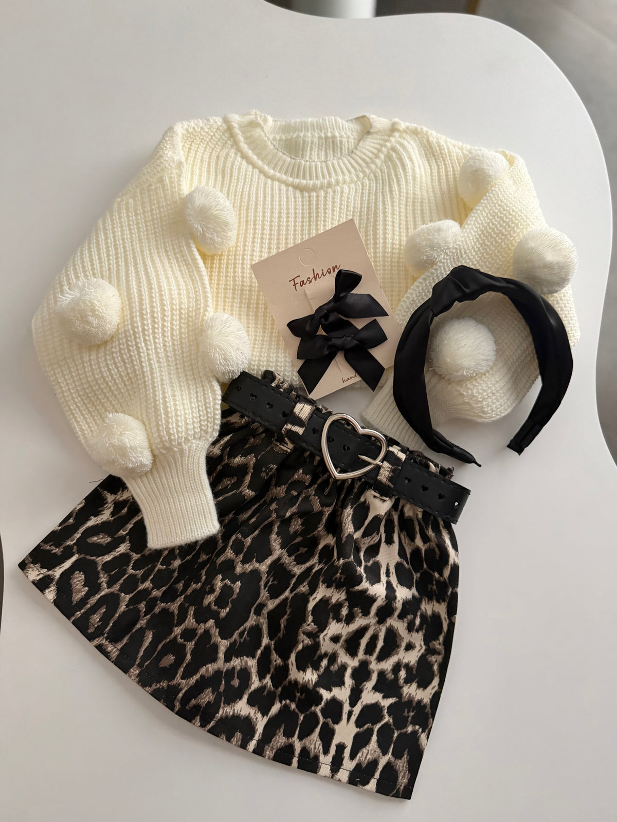 Leopar Etek/Ponpon Kazak/Tokalar Kombin