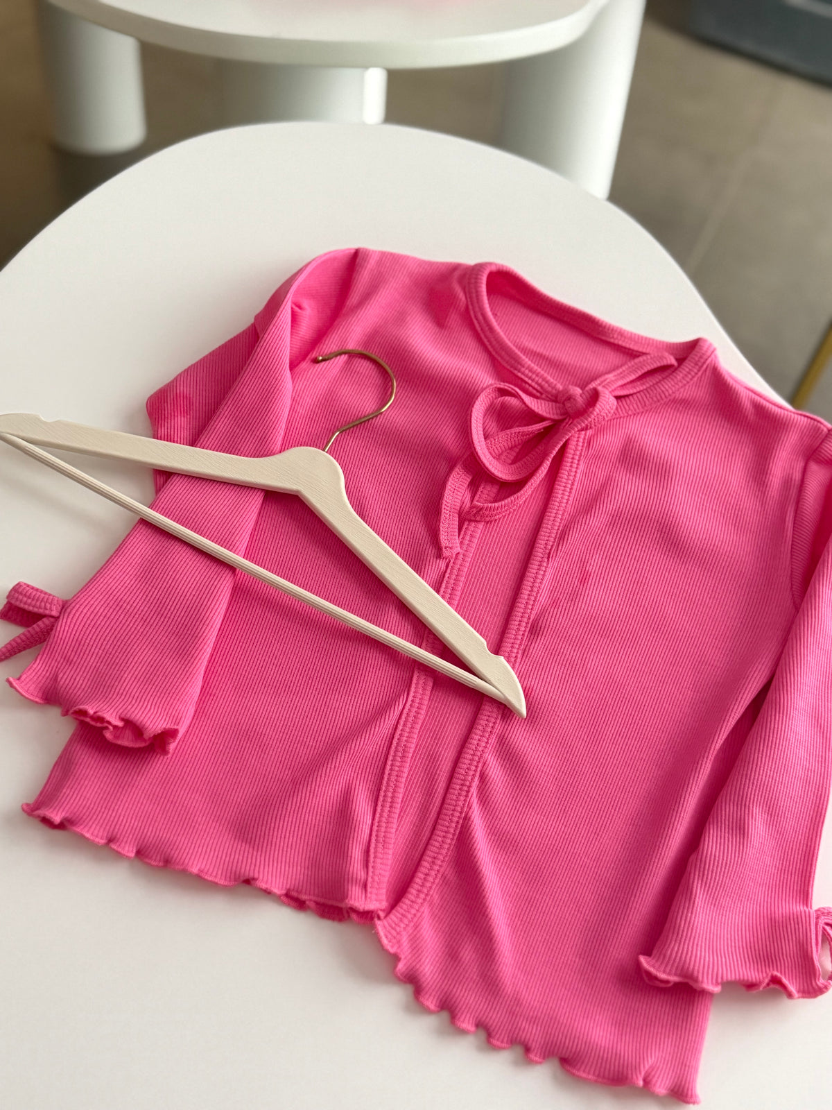 Pembe Bağcıklı Hırka