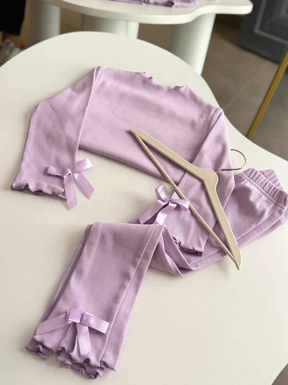 Lila Taytlı Takım