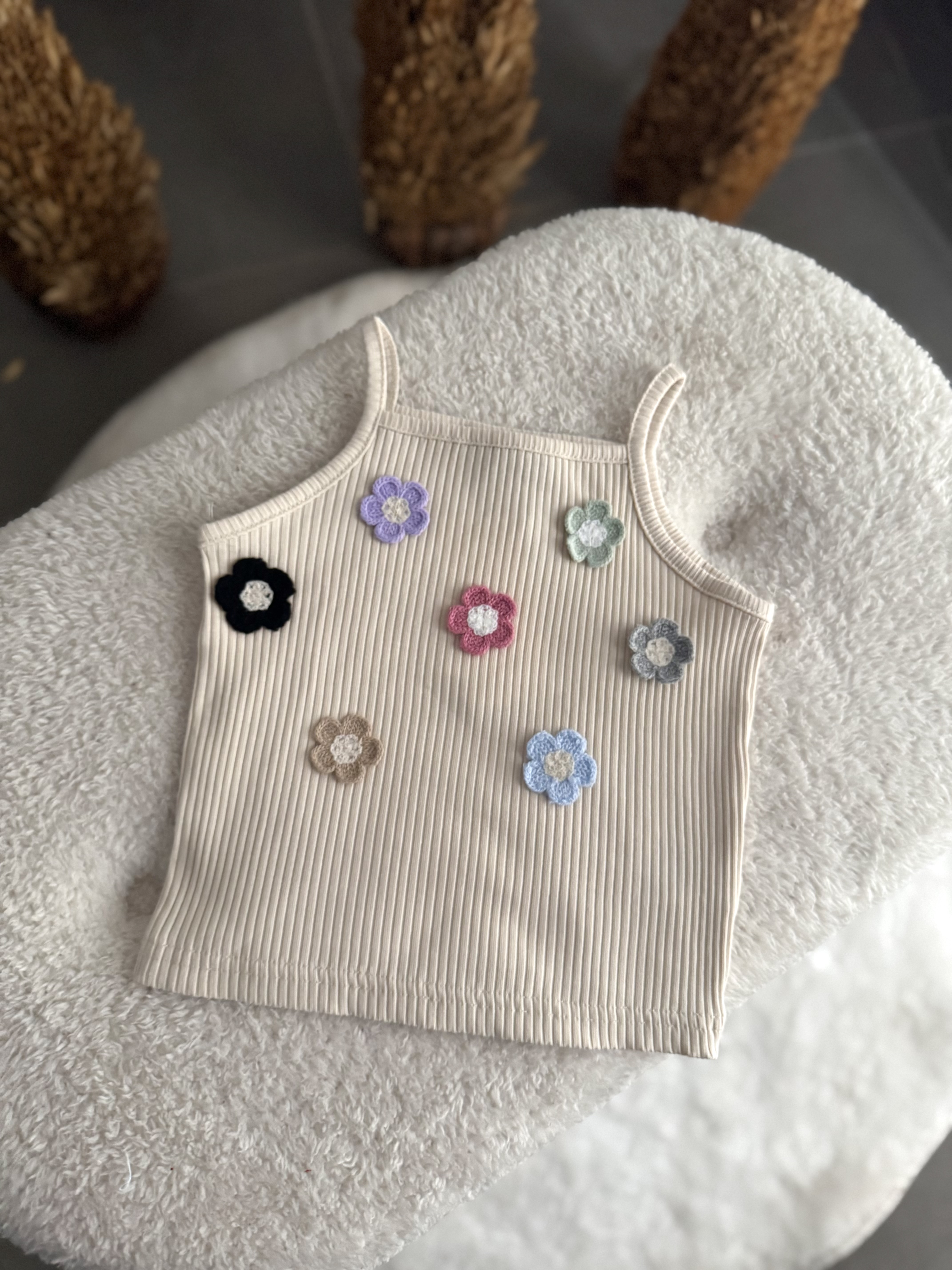 Taş Renk Çiçek İşlemeli Crop