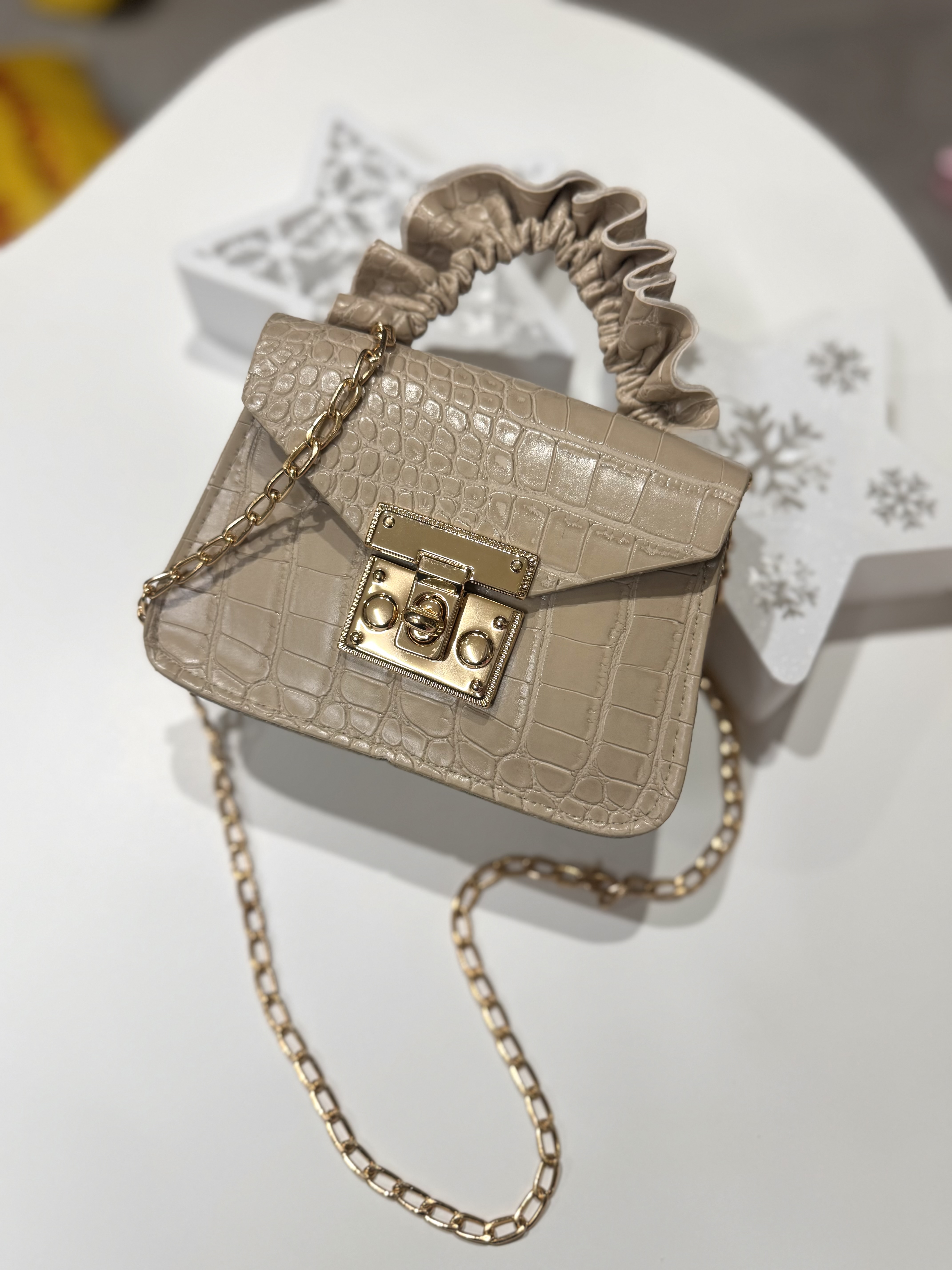 Bej Renk Zincirli Çocuk Çanta